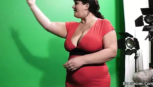 Esmer dolgun adam aldatan sikişiyor