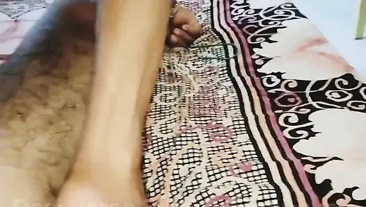 Hintli kadın ters kovboy kız sert sikişiyor - büyük göte binme ve boşalma
