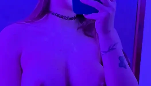 18 yaşındaki parmaklama videosu Onlyfans'i şok ediyor