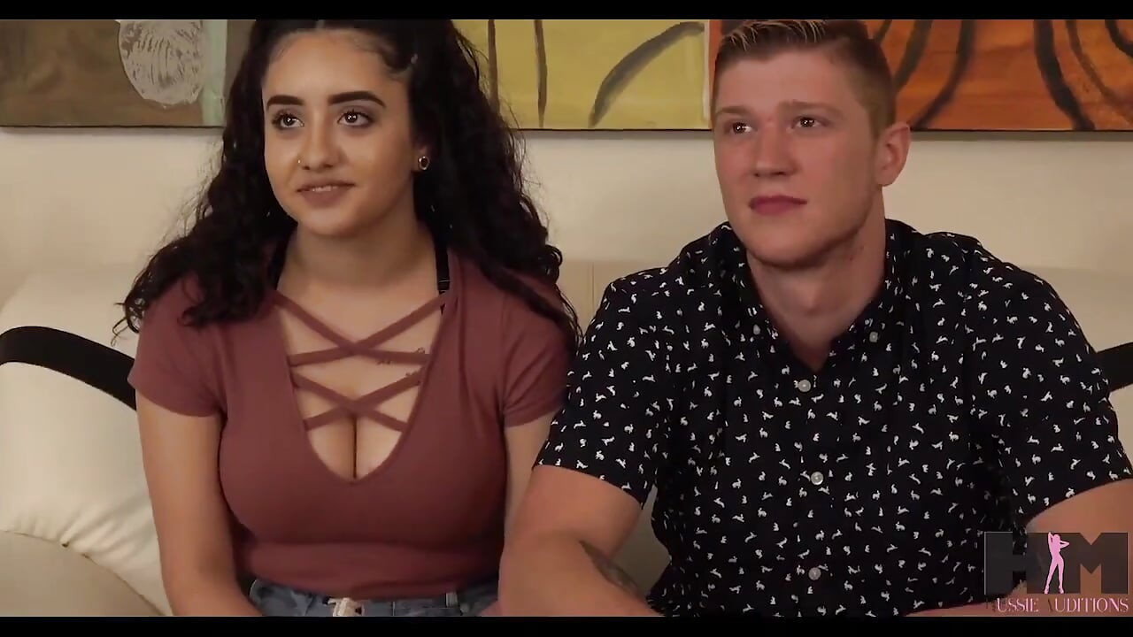 Sofia ve Oliver Hussie Auditions için ilk kez kamerada seks yapıyor!