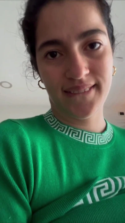 Ей исполнилось 18 лет, и она выглядит по-разному