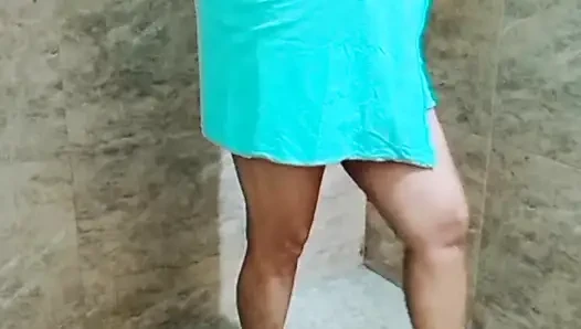 Banyo gösterisi rol yapma
