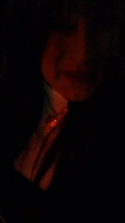 Seksi sürtük trans kadın sigara içiyor