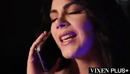 Vixenplus büyük zenci arzulayan ateşli evli kadın Valentina Nappi sikiliyor