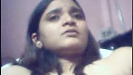 Ateşli kameralı kız