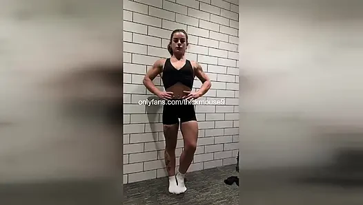 18 yaşındaki insta canlı şok - duvar deliği amcık frikik yakalandı!