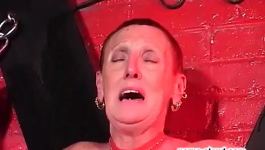 Nineler stüdyoda inciniyor