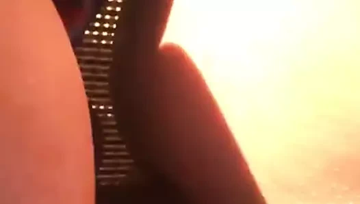 Dikdo en la panocha y la verga en el culo