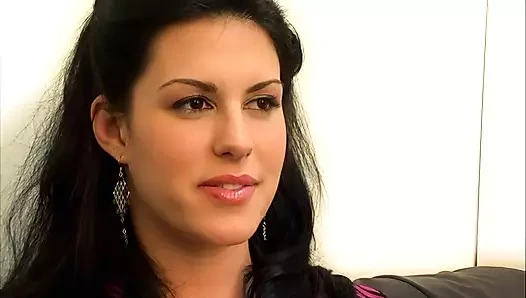 Cassie genç tam bir kin bağımlısı