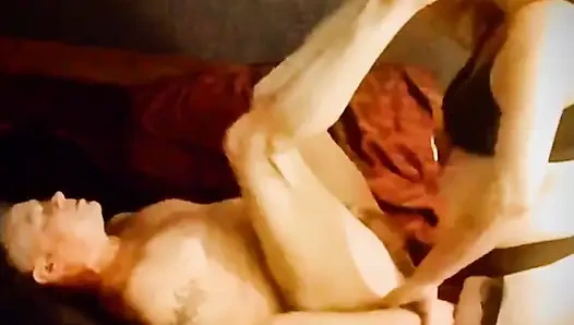 Sorun götünü derinden ve sert sikiyor