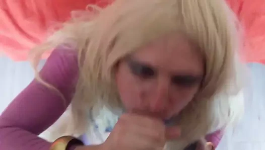 Erkeklerimin yarağını emiyor