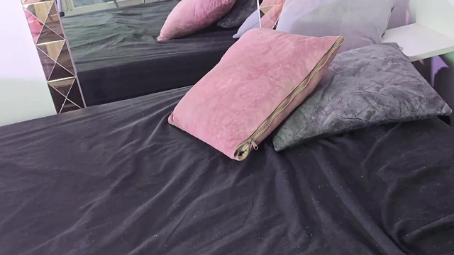 Büyük götümde parmaklar