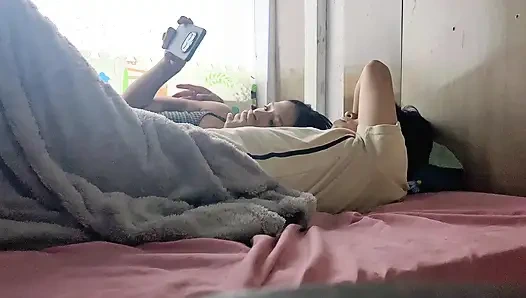 Film gecesi tutkulu bir seks gecesine dönüşüyor