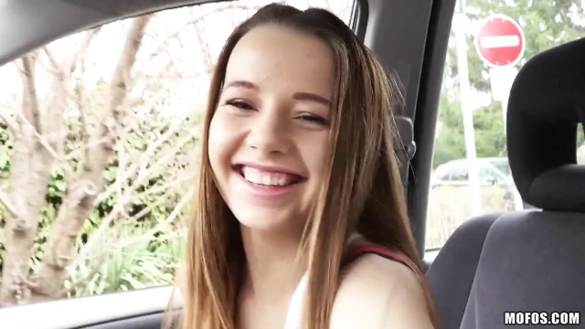 Strandedteens - otostop yapan Rus binmek için sikişiyor