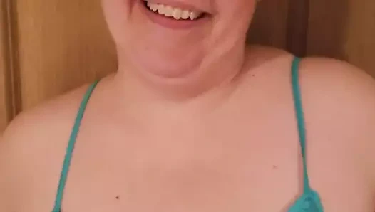 karısı içinde iç çamaşırı yanıp sönen göğüsleri