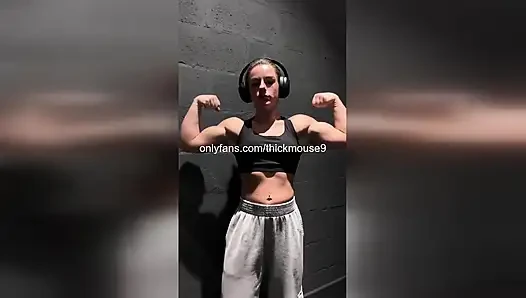 Tiktok bebek gibi kızın amcığı yanlışlıkla viral oluyor