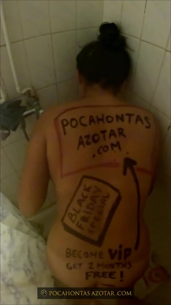 Золотой дождь в видео от первого лица: писсинг на тупую шлюшку