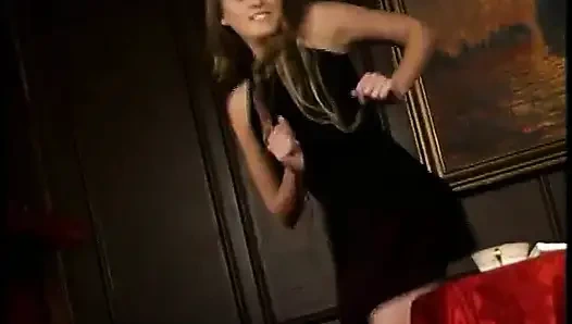 Genç güçten Veronica Lace'den film akışı