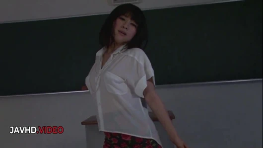 Kyoka Mizusa ateşli Asyalı oral seks seansı şimdi çevrimiçi sikişiyor!