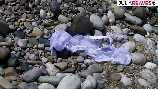 Sahilde deniz kenarında sikişmek en ateşli şey