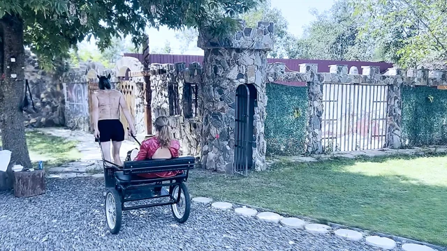 Ponyboyumu daha fazla kırbaçlayayım mı?