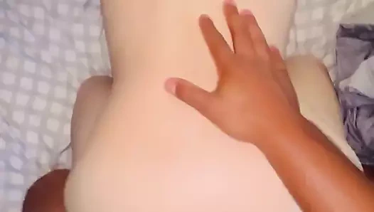 Büyük götlü eski sevgili geldi ve kullanıldı