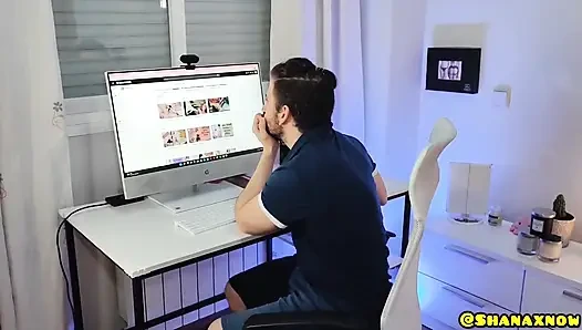 Tatlı sakso sikiş kovboy kız göğüslerine boşalıyor