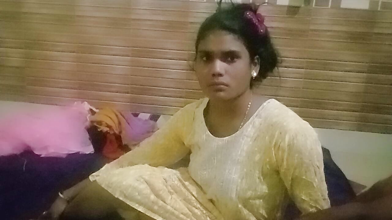 Genç Hintli en iyi arkadaş sikiliyor