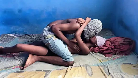 18 Yaşındaki Üvey Kız Kardeşim Beni Ziyaret Etti Ve Bu Tam Video Oluyor