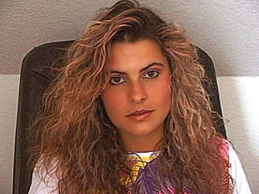 Muhteşem amatör kız arkadaş oynuyor ve emme çük