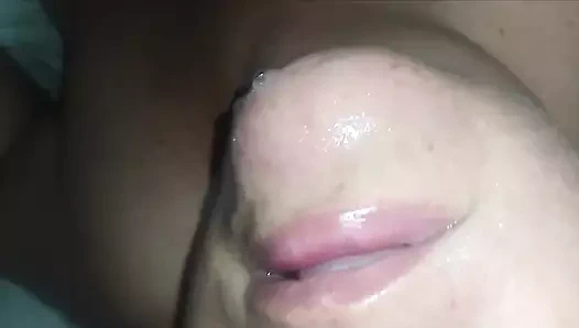 Eş ağızda sıcak boşalmak alıyor