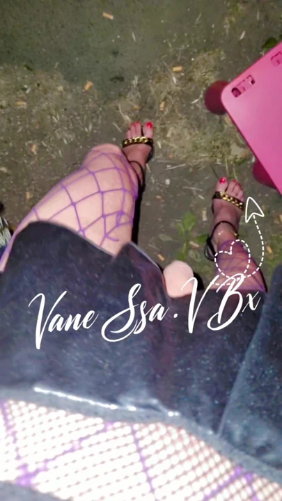 VaneSsa.VBx💕 at the Roadside with her little Stool ROSe.. [²⁰²⁶] VaneSsaBiTCHx PariSChienneTrvprod⁹¹