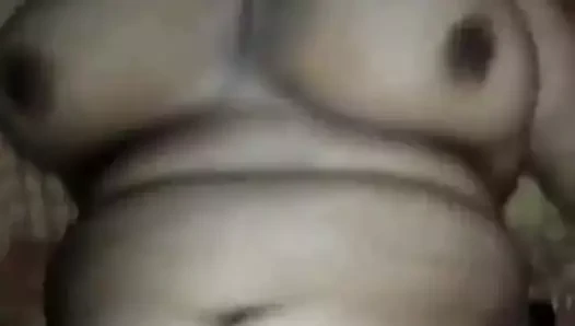 Paki aunty emmek ve sikme