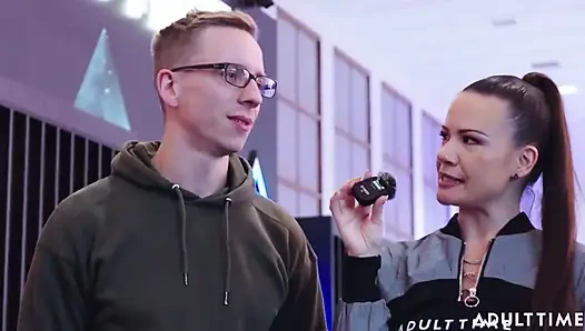 Yetişkin zamanı vists Alman porno kongresi | Eşlik eden Alison Rey | Venüs Berlin 2025