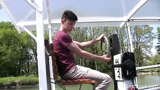 YOUNG CUTE BOY - OUTDOOR WEBCAM