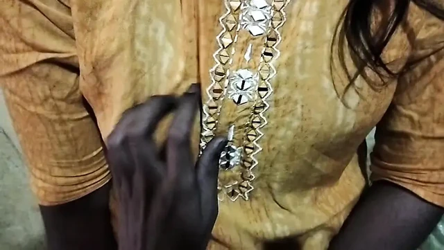 Akeli bhen ko chod diya