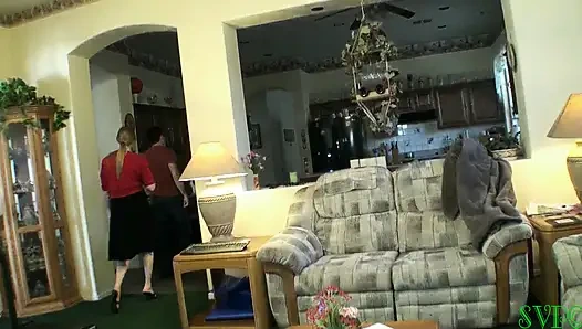 Üvey babamın büyük memeli genç karısını sikiyorum