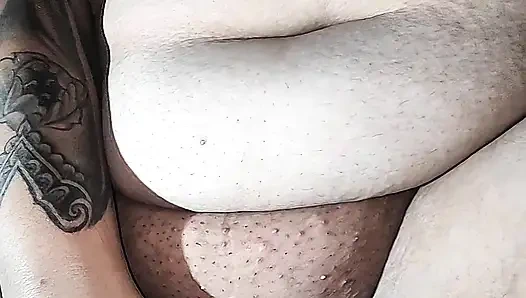 Dildo'mla oynuyorum ve sonra gerçek bir penisi ağzıma koymak