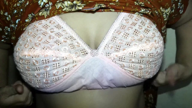 Вирусное видео Жаннат Тоха. Toha сосала киску Jannat в доме в Bangla, ясный звук