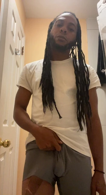 Играю с этим хуем