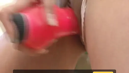 Andrea B dildosunu seviyor