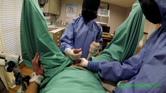 Döl kliniğinde nonbinary tıbbi sapıklar tarafından alınan doktor Tampa'da sperm çıkarma #4! Tam film, çocuklar