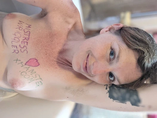 seksi sabunlu duş eğlenceli ile metresi wriggler