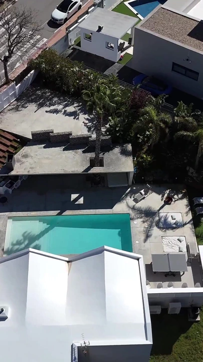 kocam işteyken İtalyan turist beni sert sikiyor