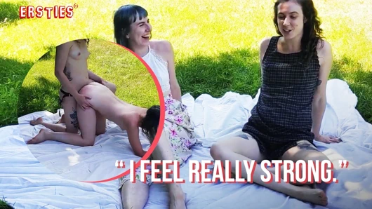 Ersties - evli Kanadalı çift Daisy ve Peach erotik yolculuklarını seninle paylaşmak istiyor