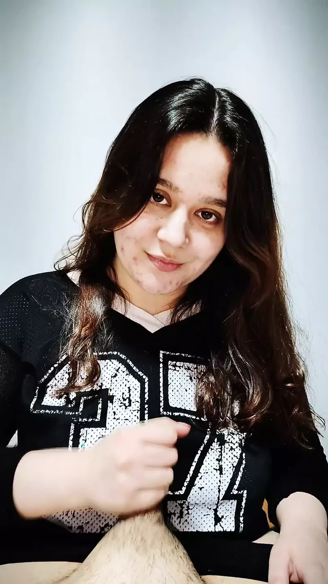 Видео от первого лица: Nicole мастурбирует тебя, отсасывает, трахается