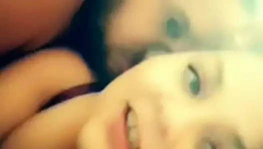 kamera karşısında