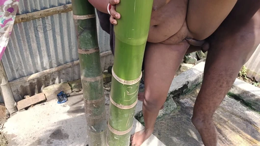 Hintli kadın açık havada chudai ki