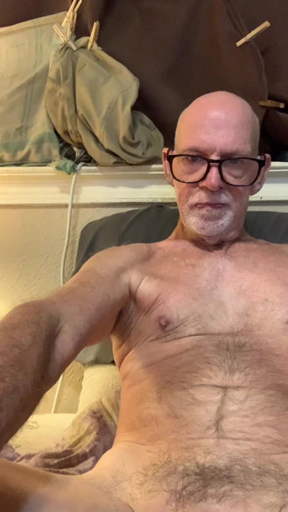 Yeni penis pompamla yarağımı pompaladıktan sonra