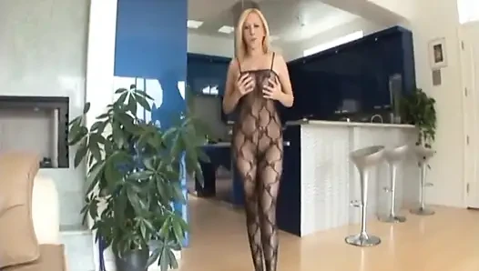 İri göğüslü büyük siyah yarak